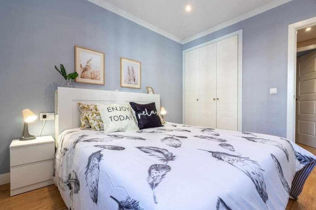 3 Apartamento En Estadio Sevilla 8 Plazas 3 Hab Y Metro Zewnętrze zdjęcie