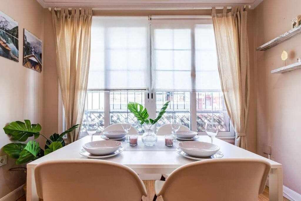 3 Apartamento En Estadio Sevilla 8 Plazas 3 Hab Y Metro Zewnętrze zdjęcie