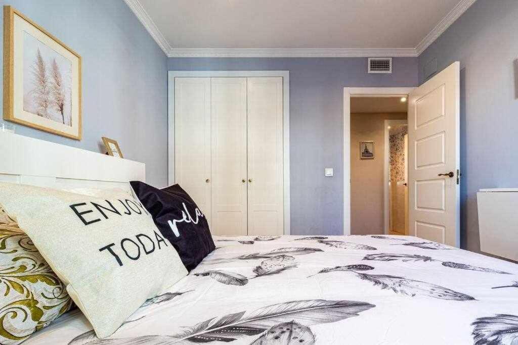 3 Apartamento En Estadio Sevilla 8 Plazas 3 Hab Y Metro Zewnętrze zdjęcie